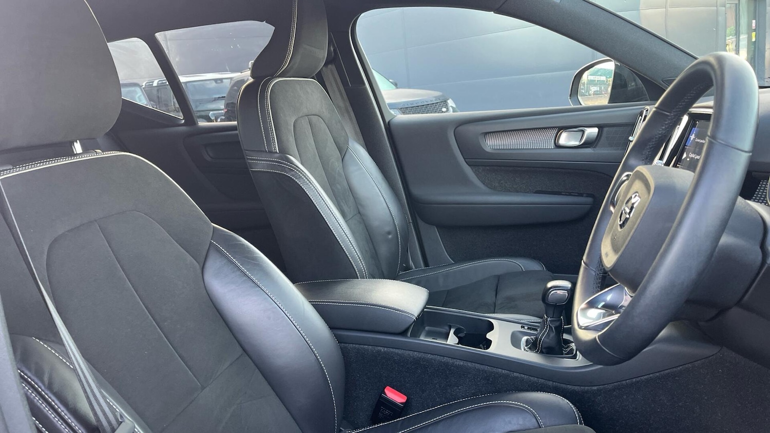 Used Volvo XC40 2021 for sale - 77050046: Photo 11