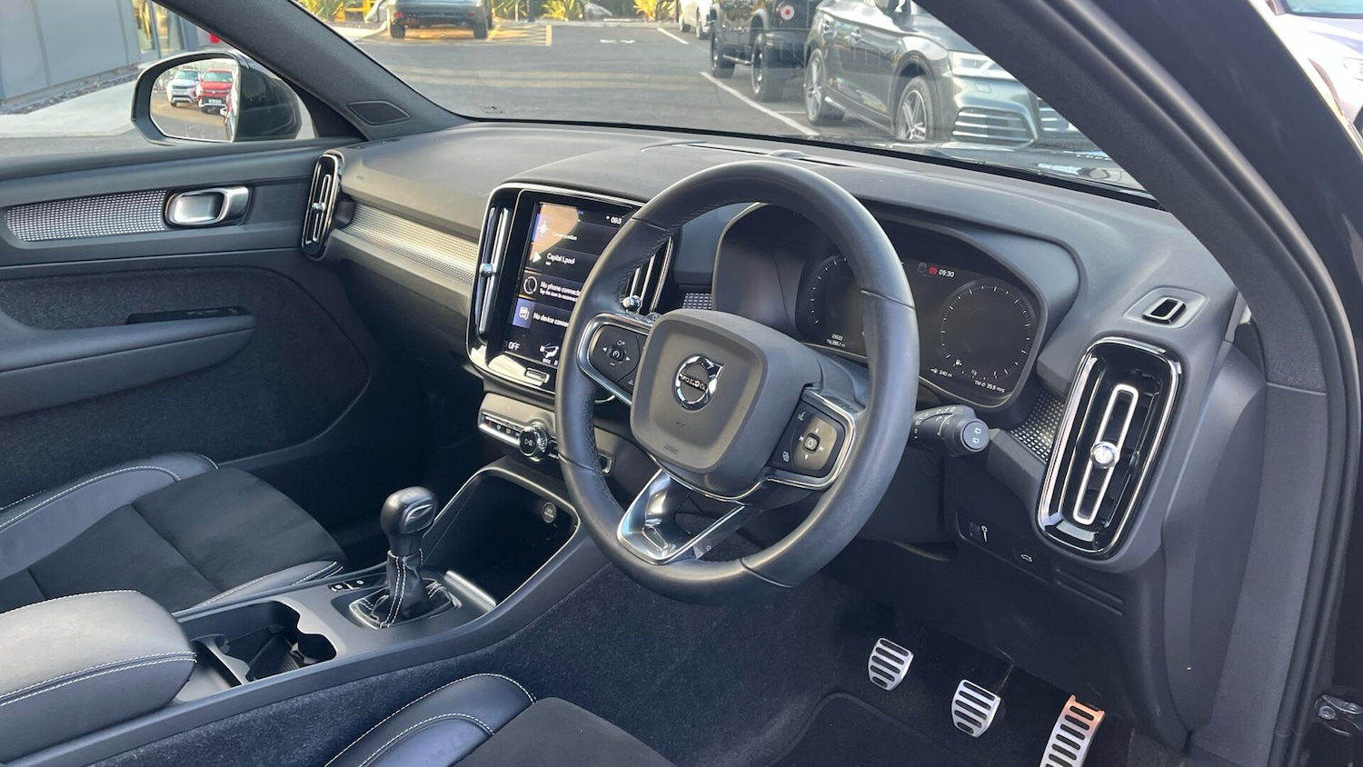 Used Volvo XC40 2021 for sale - 77050046: Photo 6