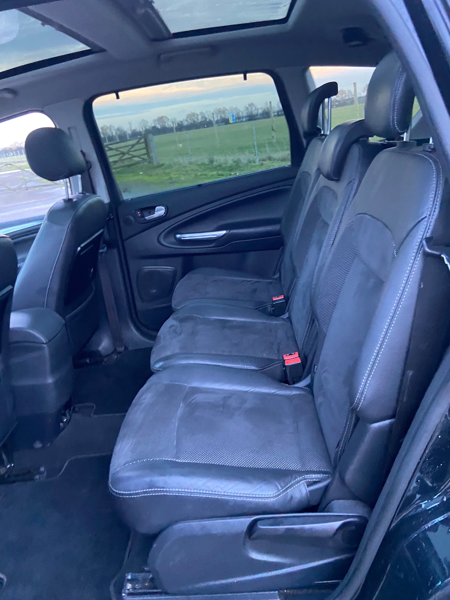 Used Ford S-Max 2010 for sale - 76723932: Photo 19