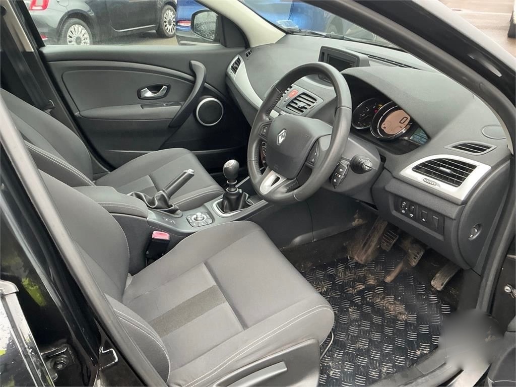 Used Renault Megane 2011 for sale - 77610141: Photo 8