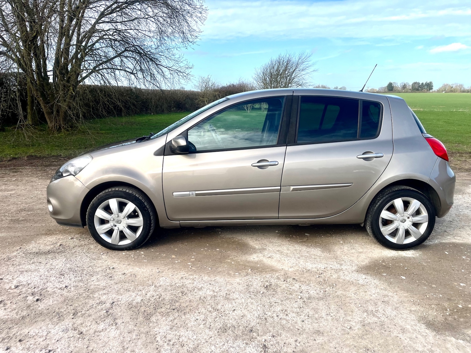 Used Renault Clio 2009 for sale - 77719444: Photo 16