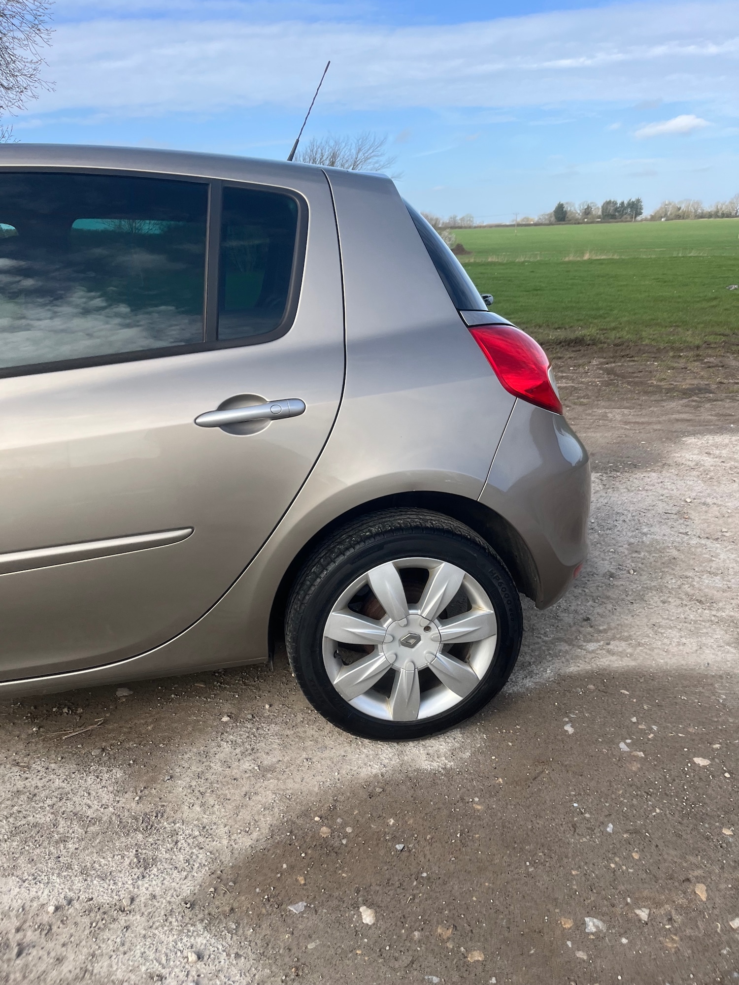 Used Renault Clio 2009 for sale - 77719444: Photo 27