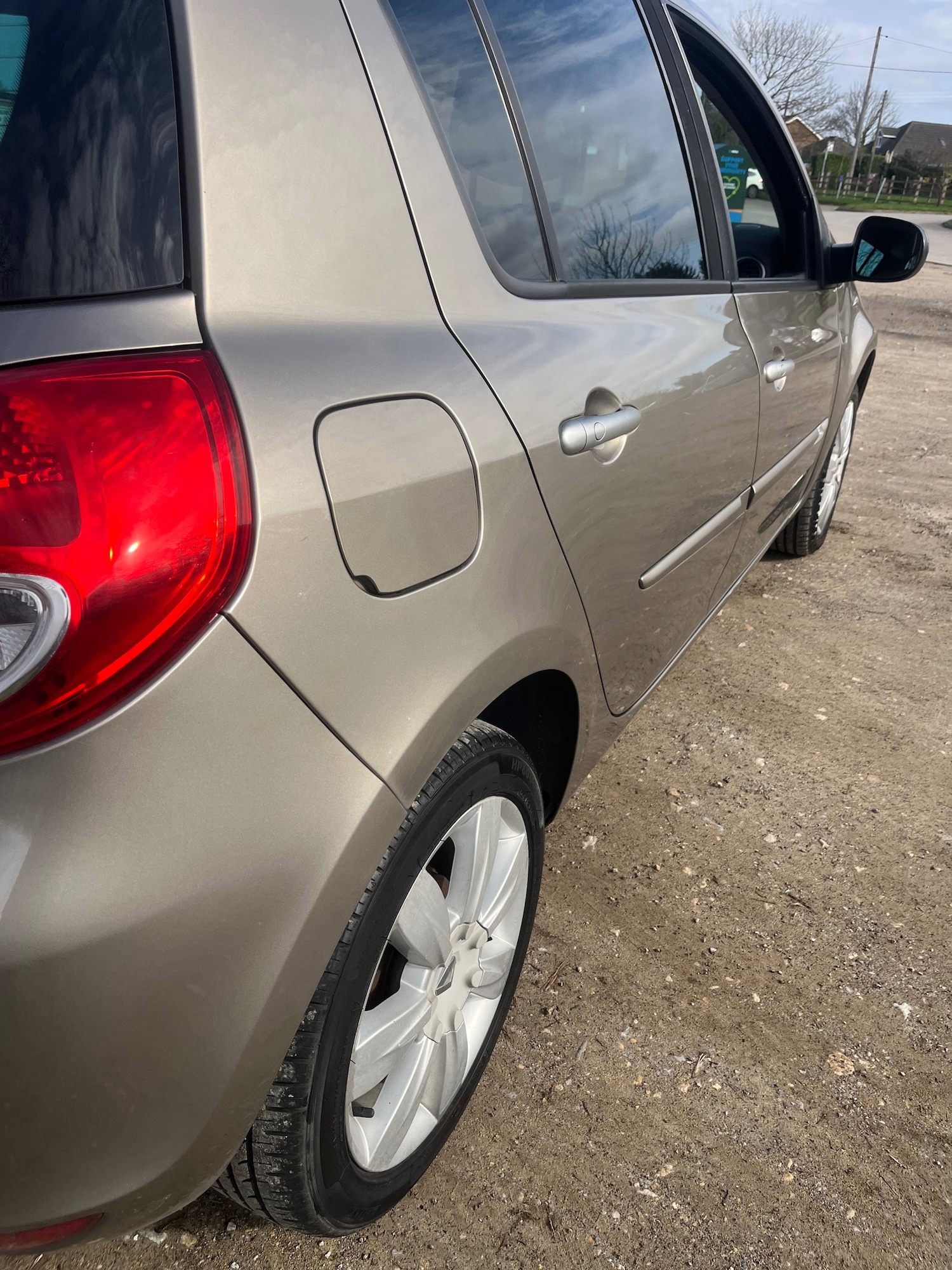 Used Renault Clio 2009 for sale - 77719444: Photo 29