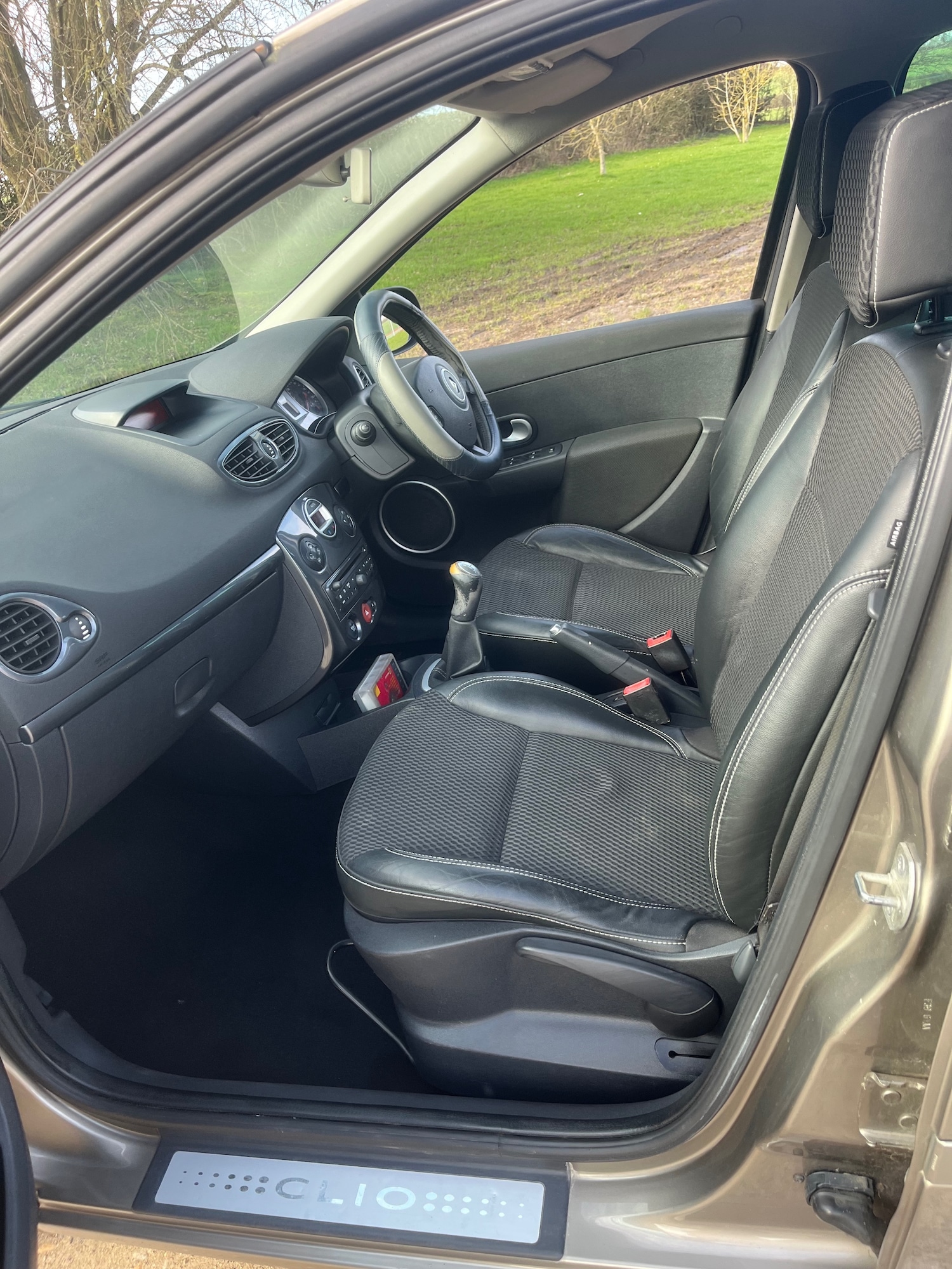 Used Renault Clio 2009 for sale - 77719444: Photo 36