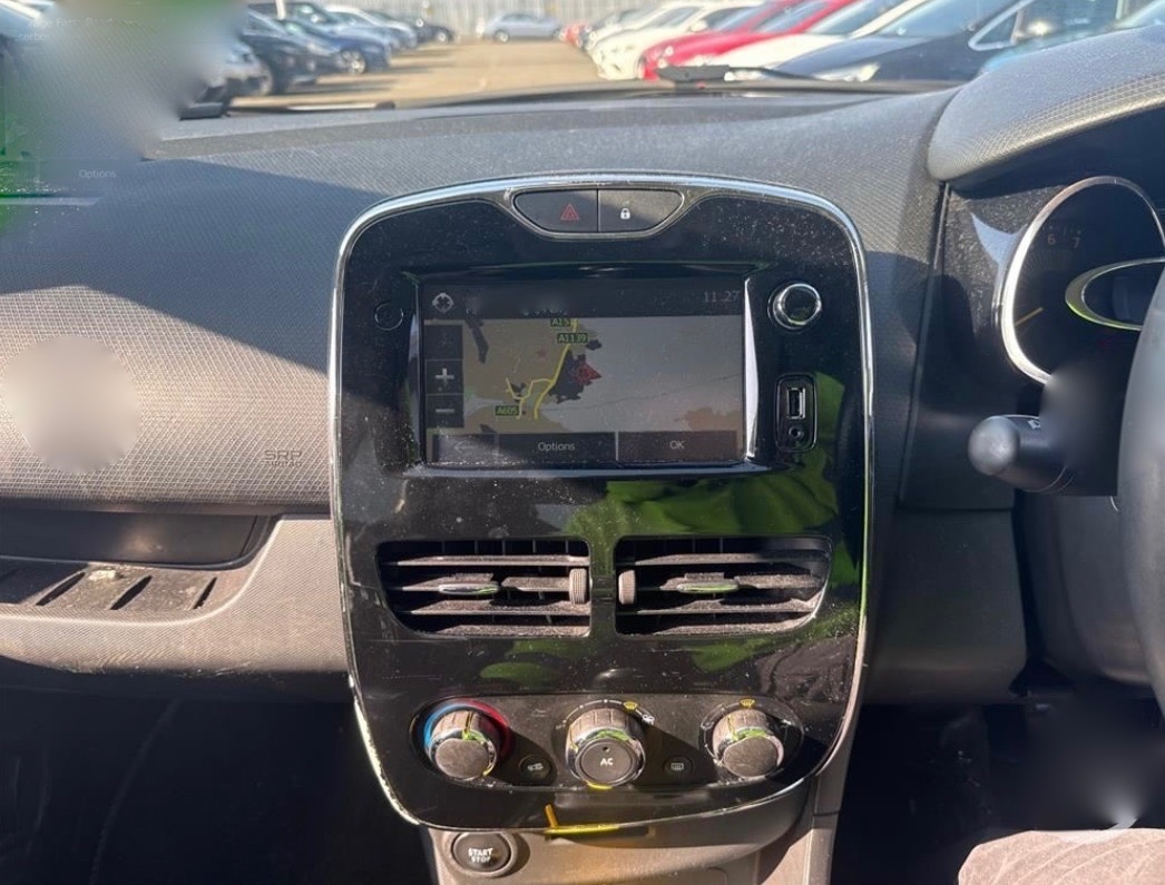 Used Renault Clio 2014 for sale - 77847963: Photo 11