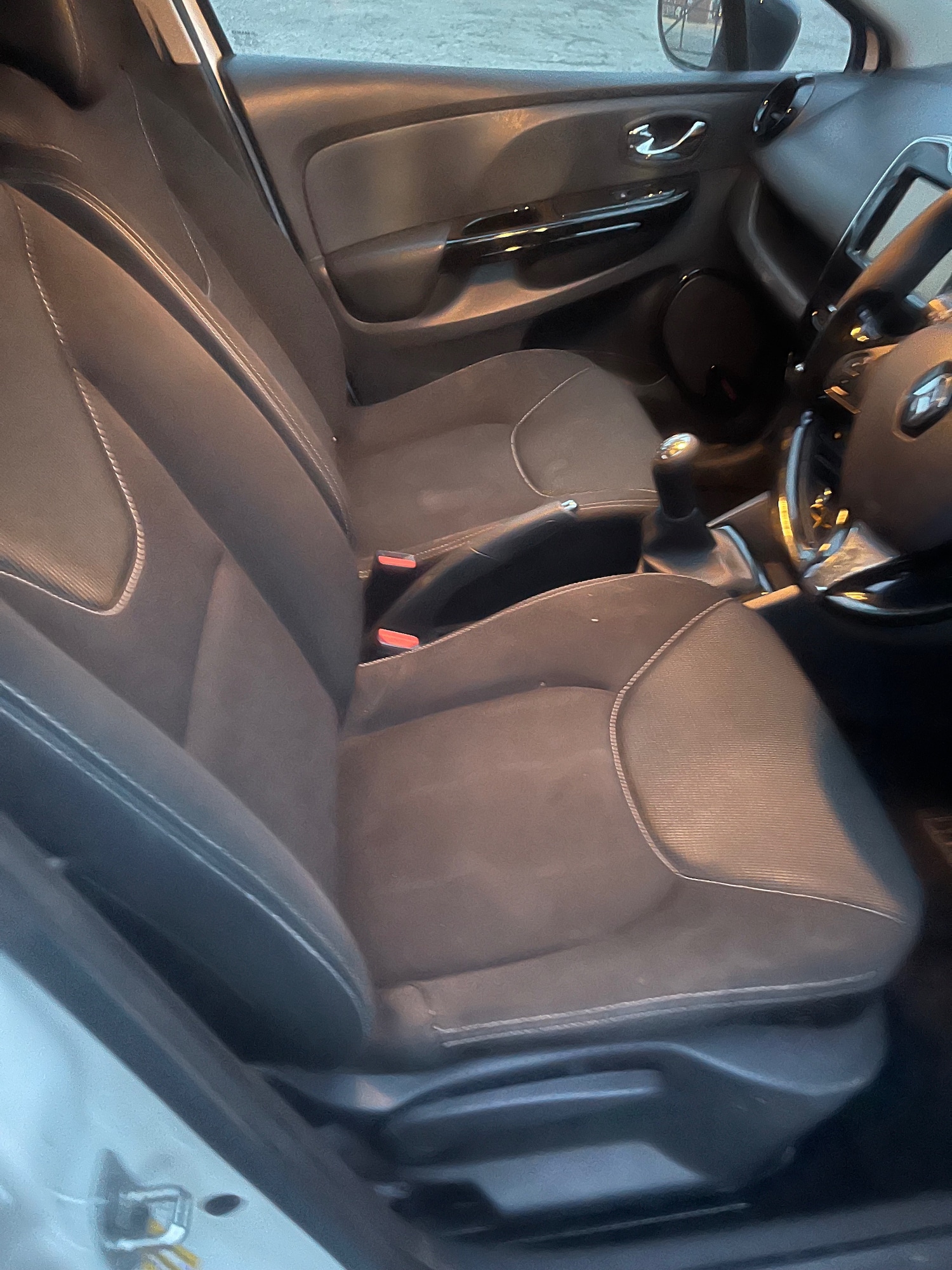 Used Renault Clio 2014 for sale - 77847963: Photo 13