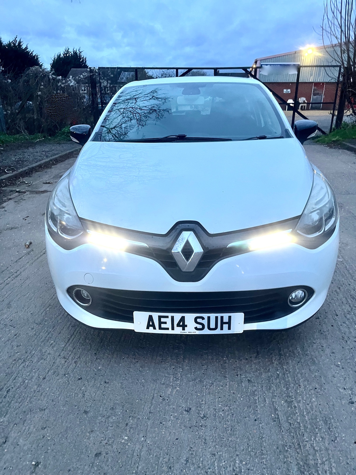 Used Renault Clio 2014 for sale - 77847963: Photo 2