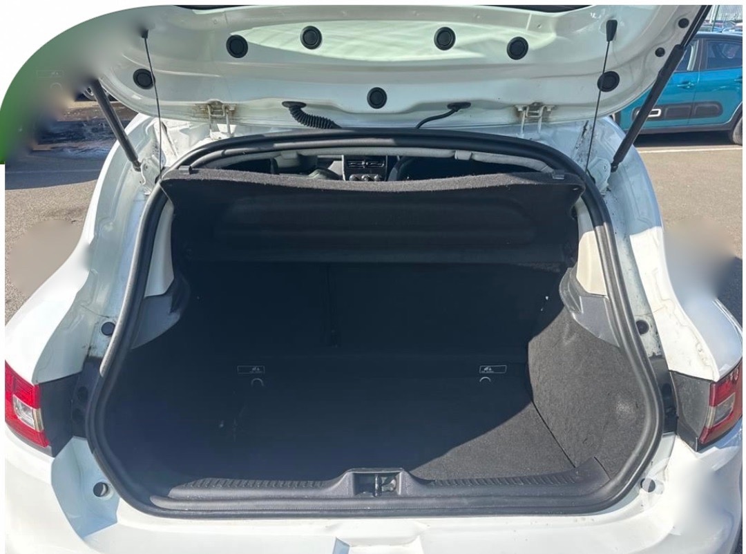 Used Renault Clio 2014 for sale - 77847963: Photo 8