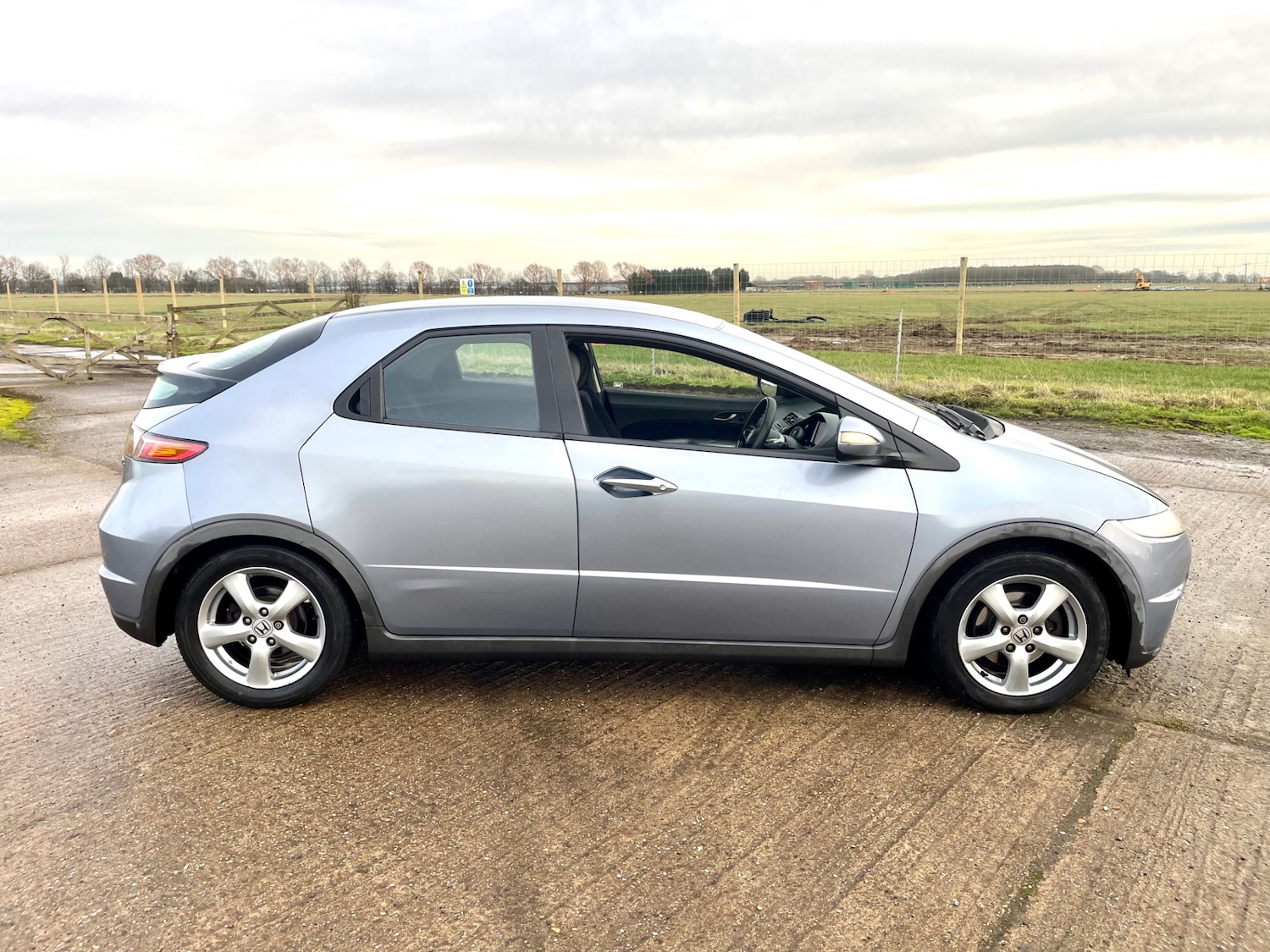 Used Honda Civic 2006 for sale - 77171336: Photo 4