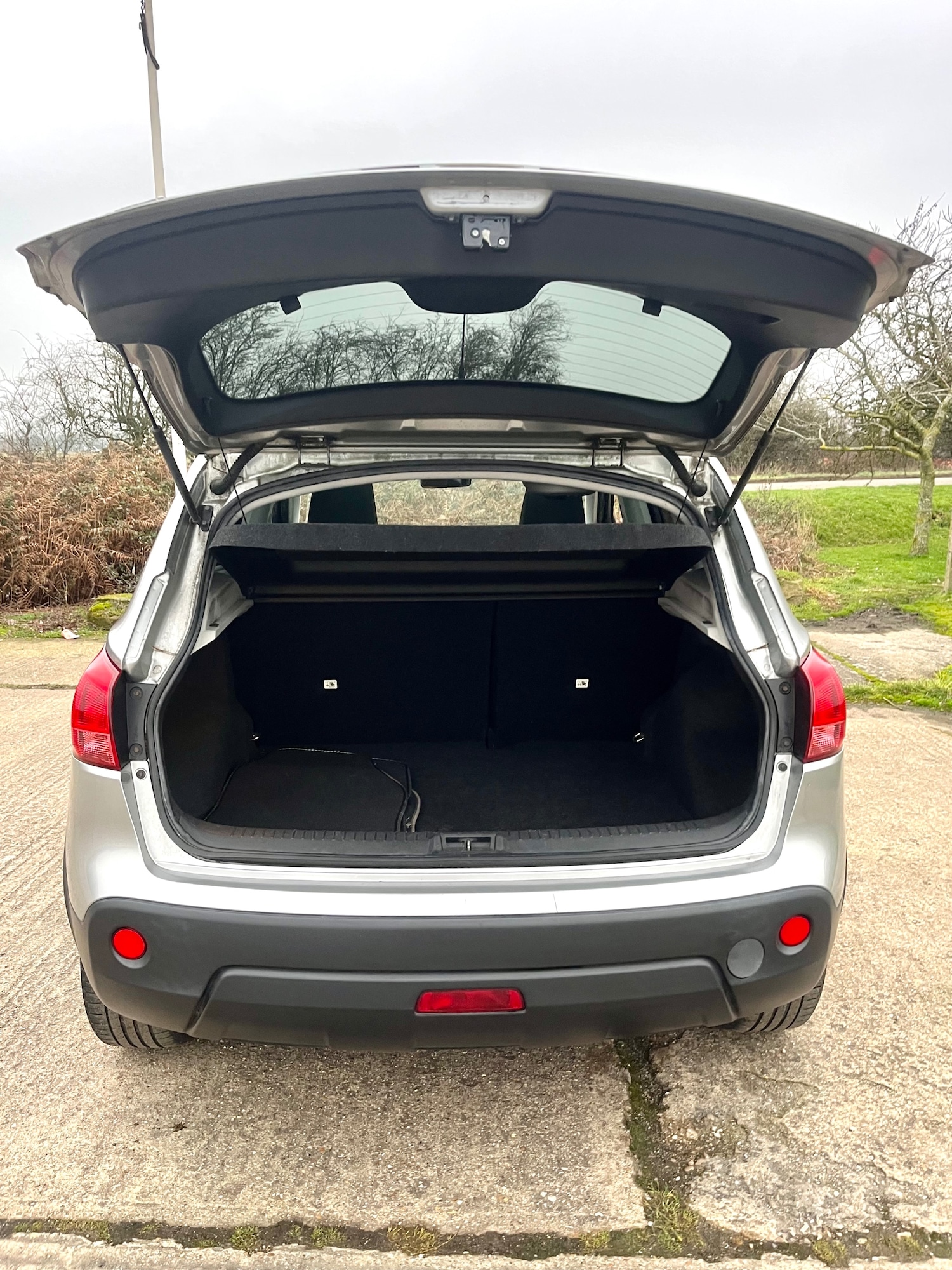 Used Nissan Qashqai 2010 for sale - 77423073: Photo 12