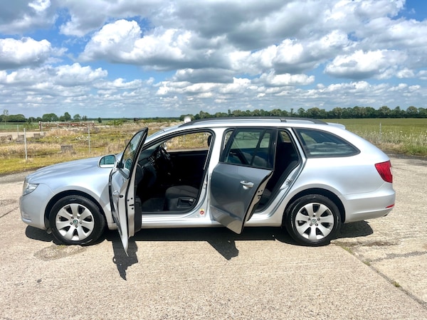 Used Skoda Superb 2012 for sale - 74770803: Photo 13