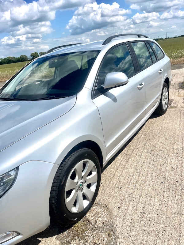 Used Skoda Superb 2012 for sale - 74770803: Photo 33