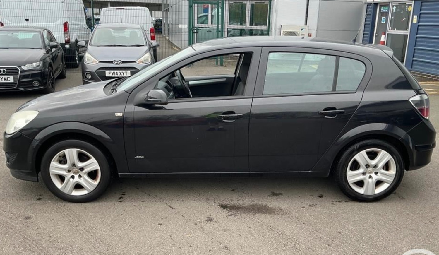 Used Vauxhall Astra 2009 for sale - 78123054: Photo 3