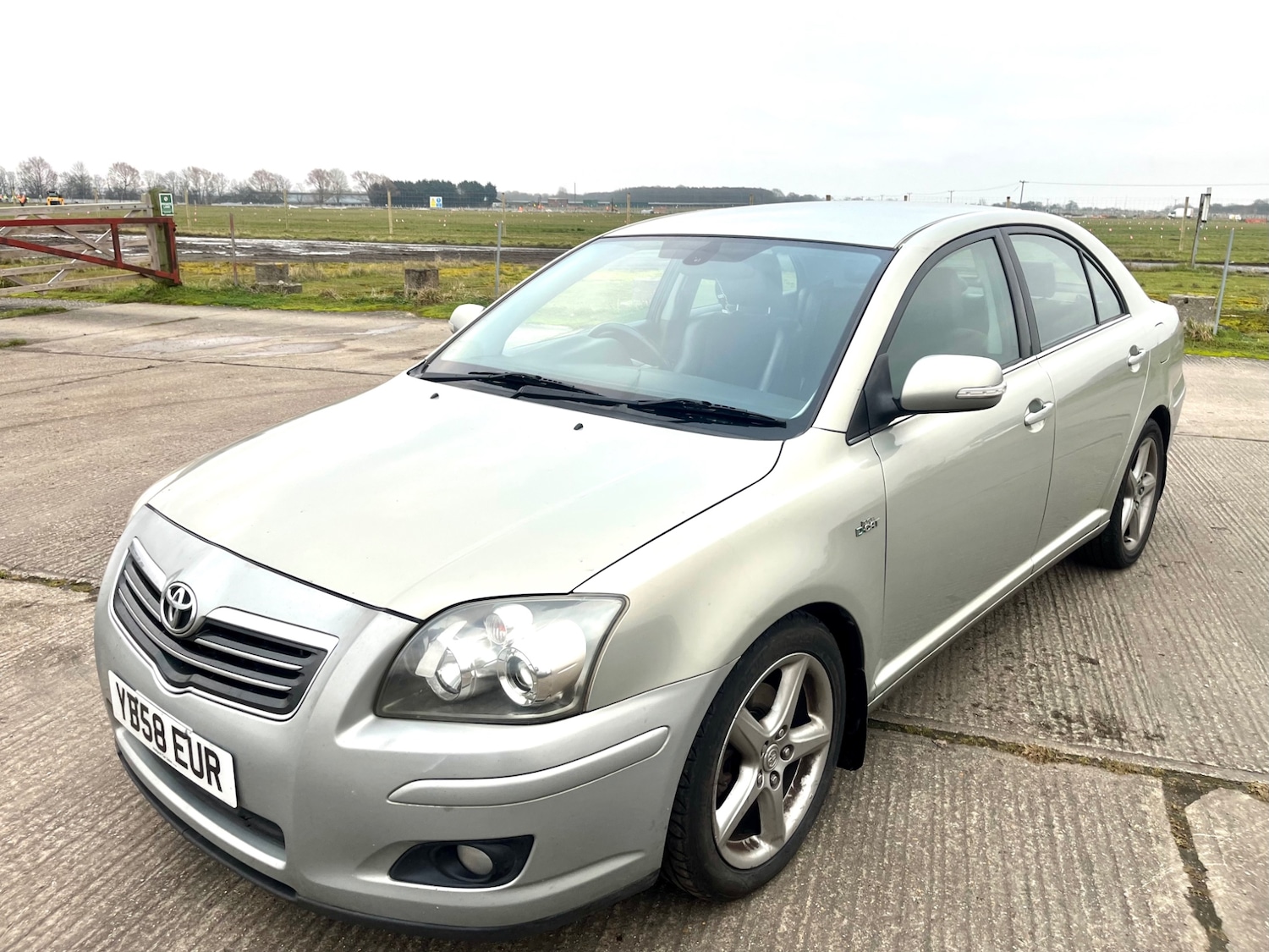 Used Toyota Avensis 2009 for sale - 77367233: Photo 1