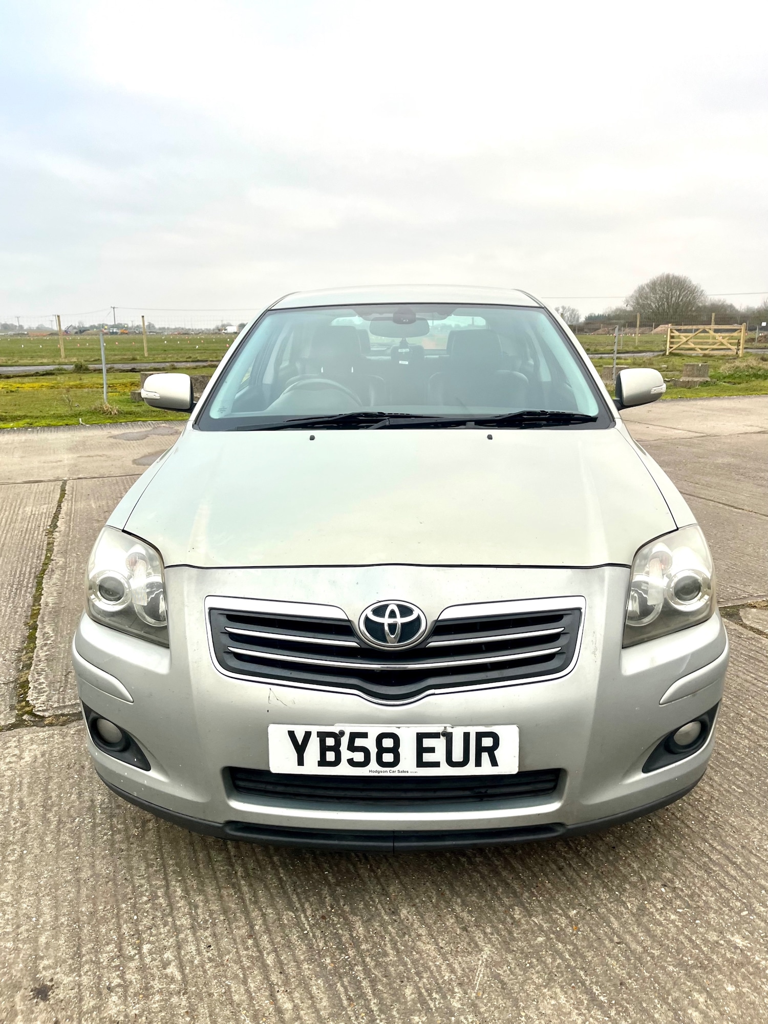 Used Toyota Avensis 2009 for sale - 77367233: Photo 2