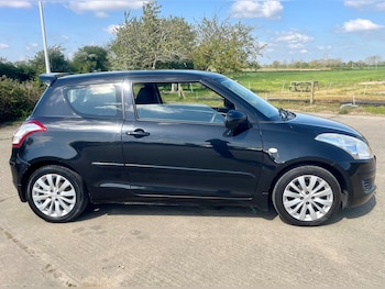 Used Suzuki Swift 2010 for sale - 78381964: Photo