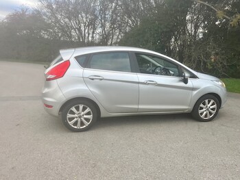 Used Ford Fiesta 2010 for sale - 76643288: Photo