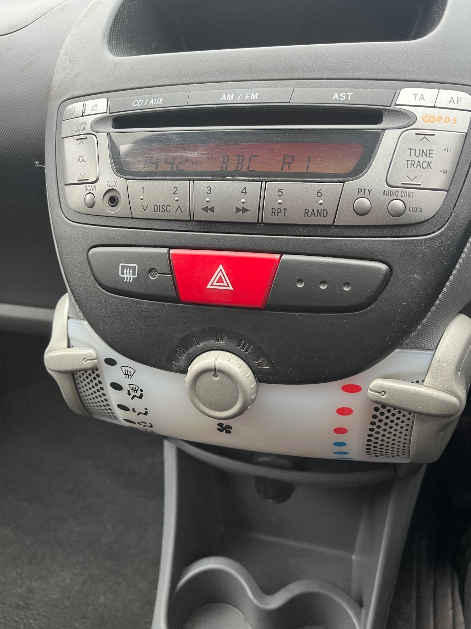 Used Peugeot 107 2010 for sale - 77186798: Photo 20