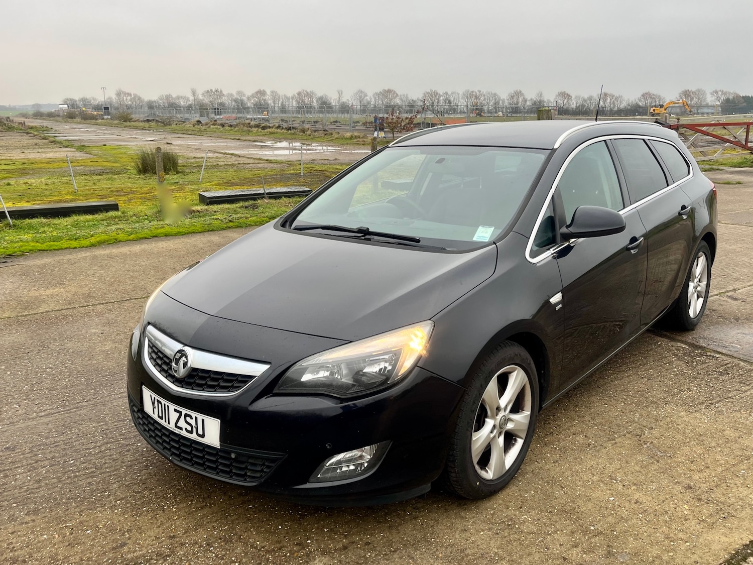 Used Vauxhall Astra 2011 for sale - 77326509: Photo 1