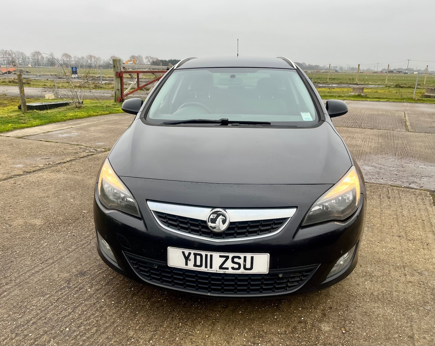 Used Vauxhall Astra 2011 for sale - 77326509: Photo 2