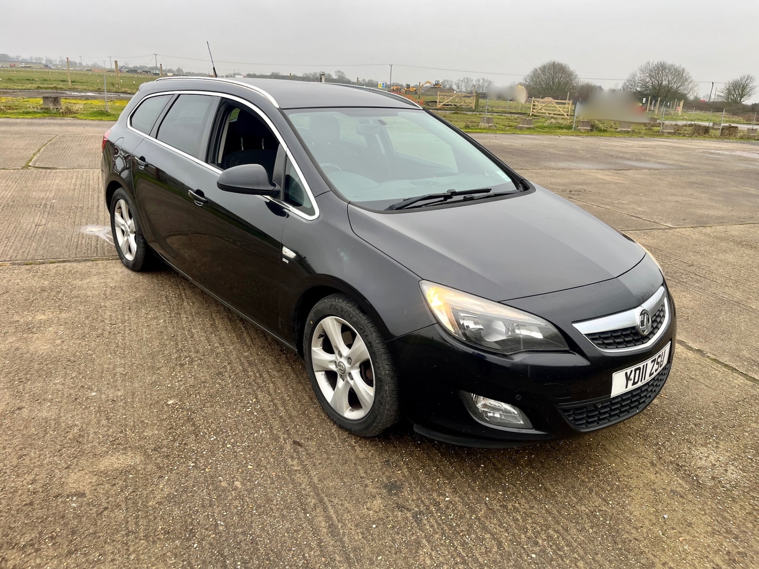 Used Vauxhall Astra 2011 for sale - 77326509: Photo 3