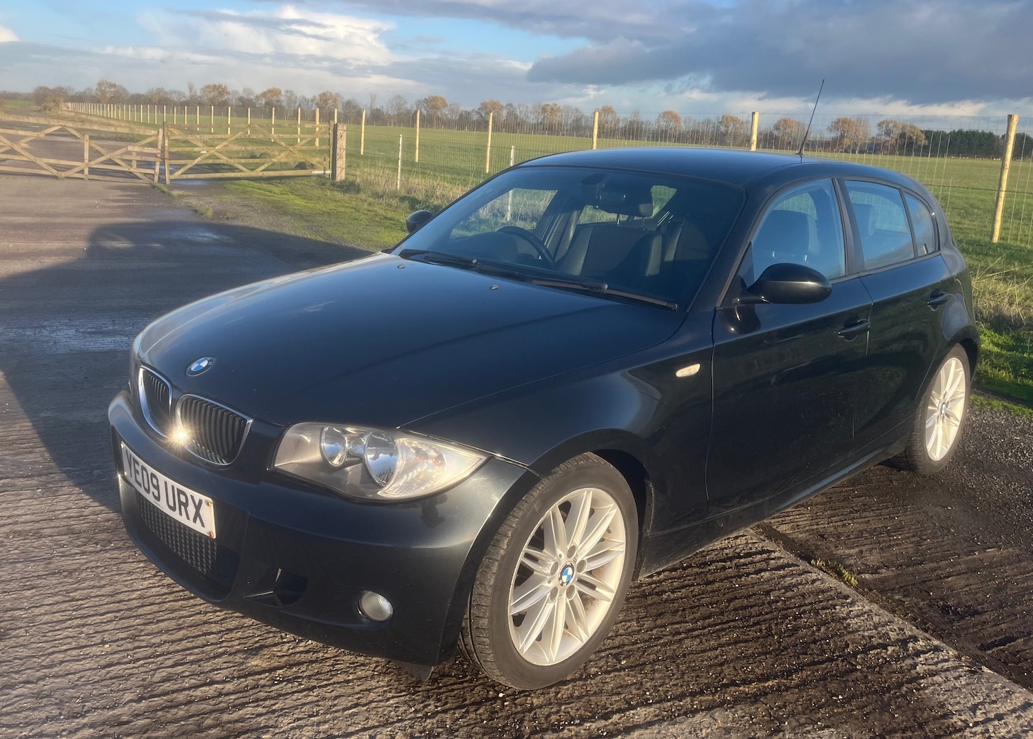 Used BMW 1 Series 2009 for sale - 76697021: Photo 1