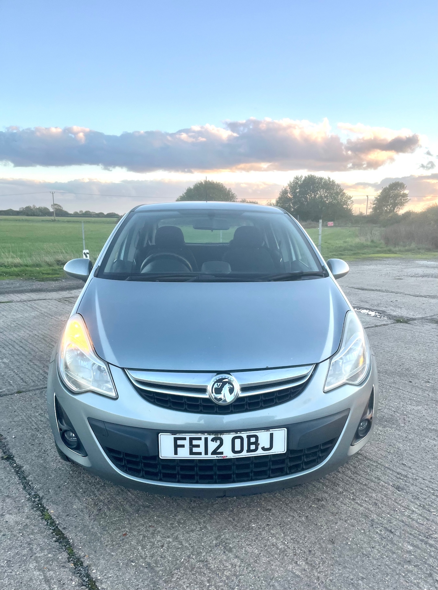 Used Vauxhall Corsa 2012 for sale - 76387419: Photo 2