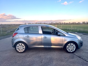 Used Vauxhall Corsa 2012 for sale - 76387419: Photo
