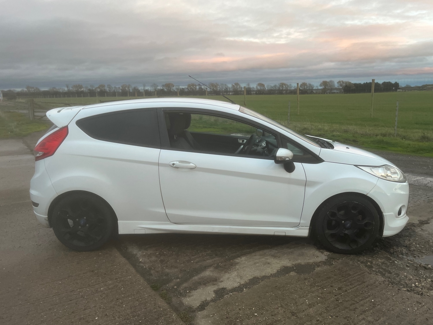 Used Ford Fiesta 2011 for sale - 76722401: Photo 3