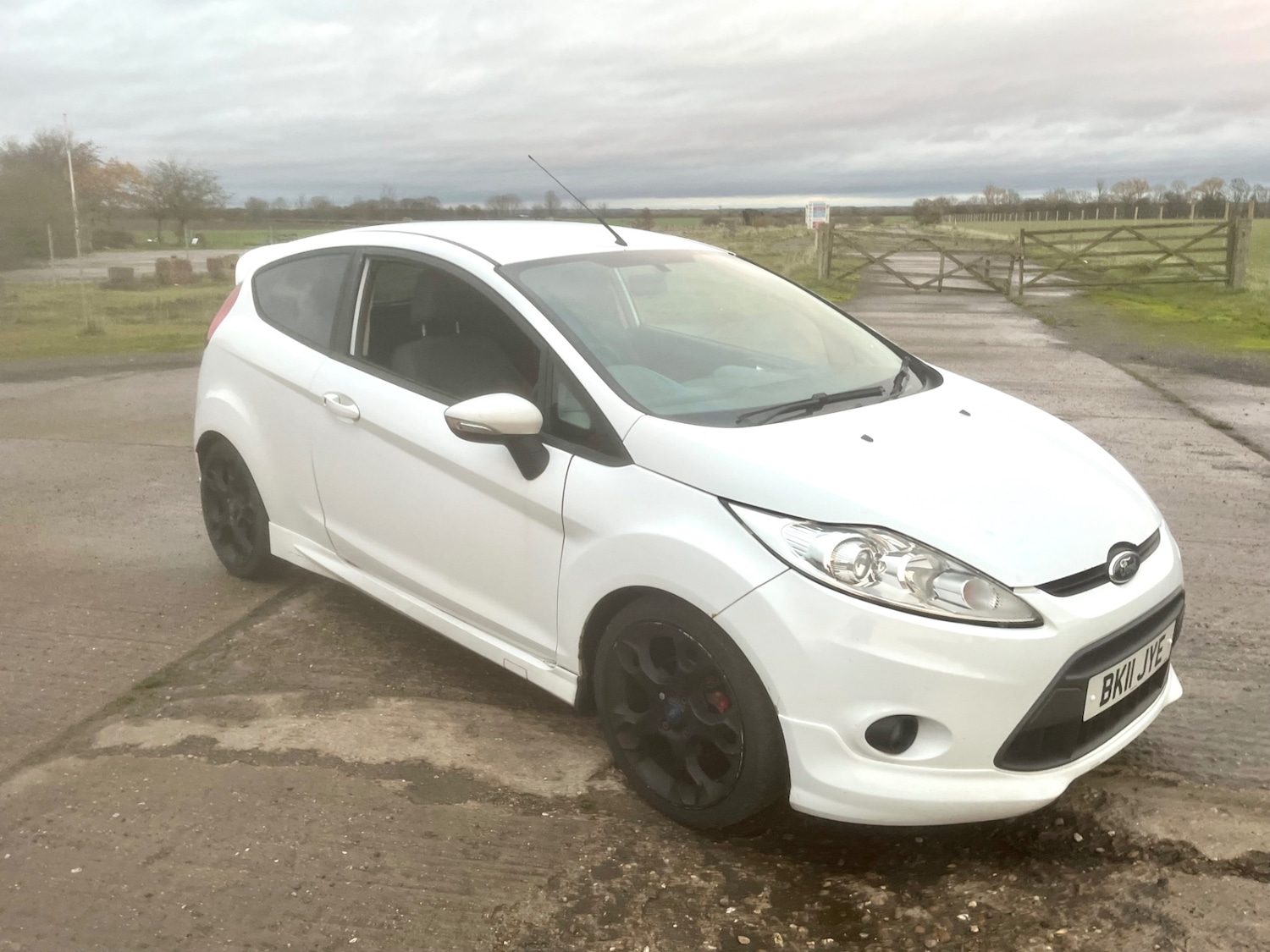 Used Ford Fiesta 2011 for sale - 76722401: Photo 4