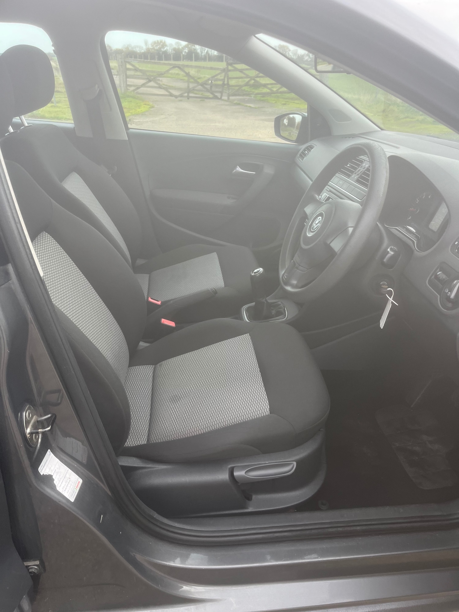 Used Volkswagen Polo 2011 for sale - 76387027: Photo 6