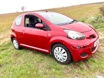 Used Toyota AYGO 2011 for sale - 77977323: Photo