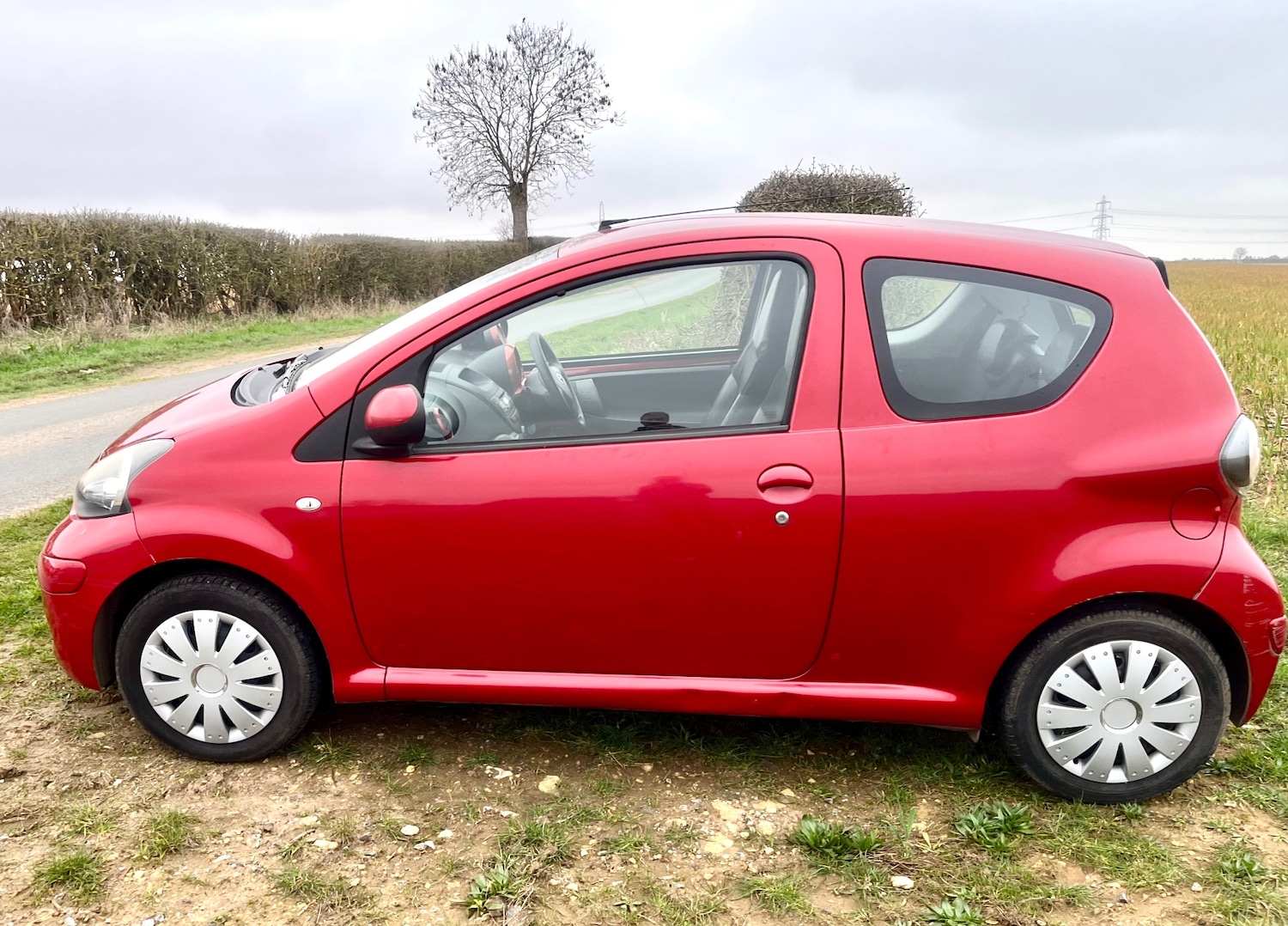 Used Toyota AYGO 2011 for sale - 77977323: Photo 8