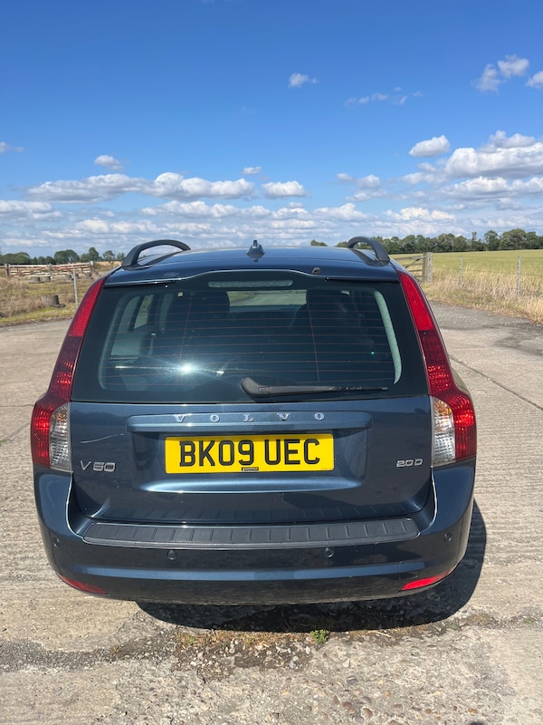 Used Volvo V50 2009 for sale - 75121578: Photo 10