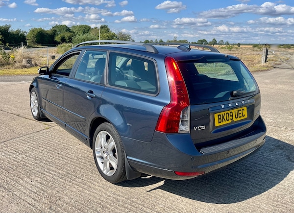 Used Volvo V50 2009 for sale - 75121578: Photo 11