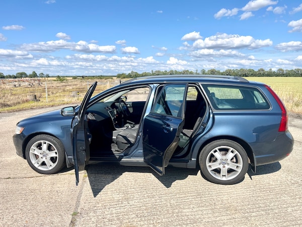 Used Volvo V50 2009 for sale - 75121578: Photo 13