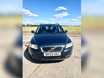 Used Volvo V50 2009 for sale - 75121578: Photo