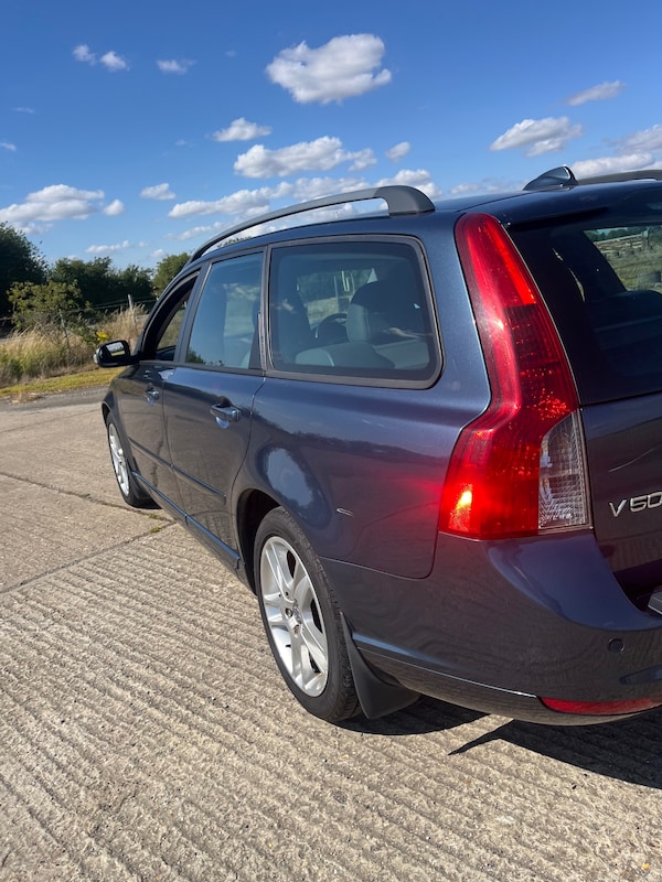 Used Volvo V50 2009 for sale - 75121578: Photo 36