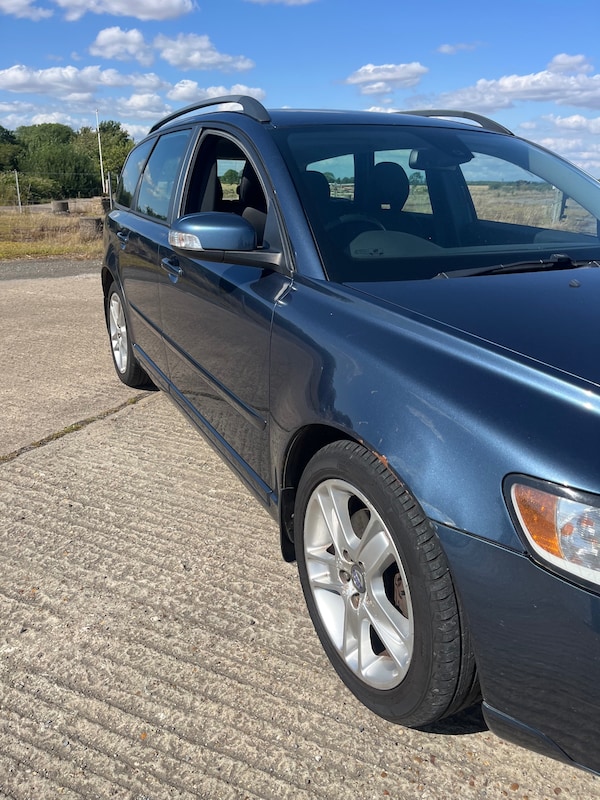 Used Volvo V50 2009 for sale - 75121578: Photo 38
