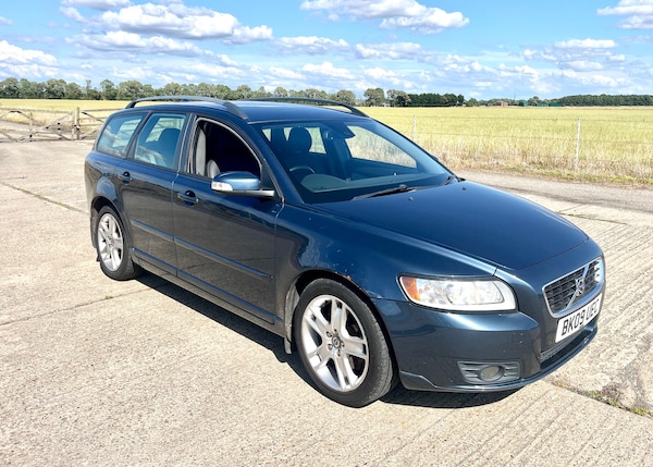Used Volvo V50 2009 for sale - 75121578: Photo 3