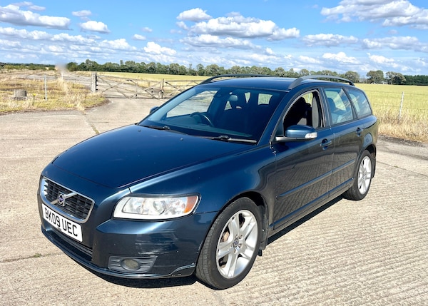 Used Volvo V50 2009 for sale - 75121578: Photo 45
