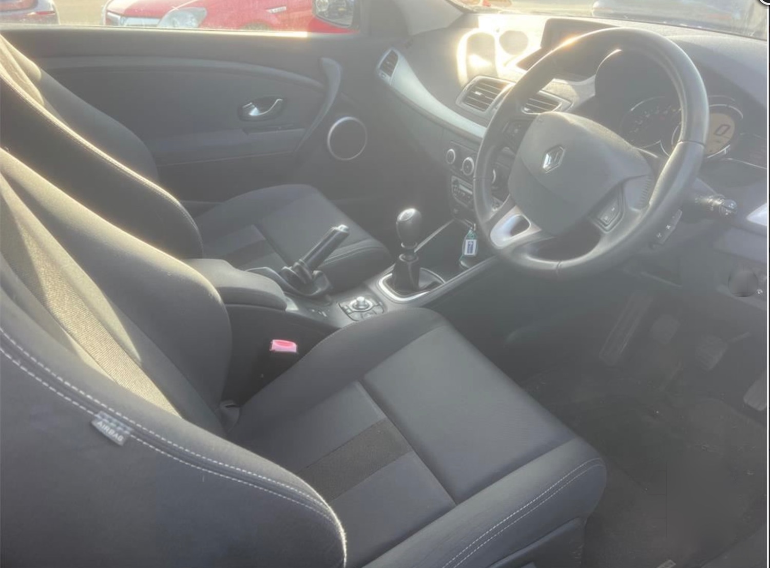 Used Renault Megane 2011 for sale - 77609693: Photo 10