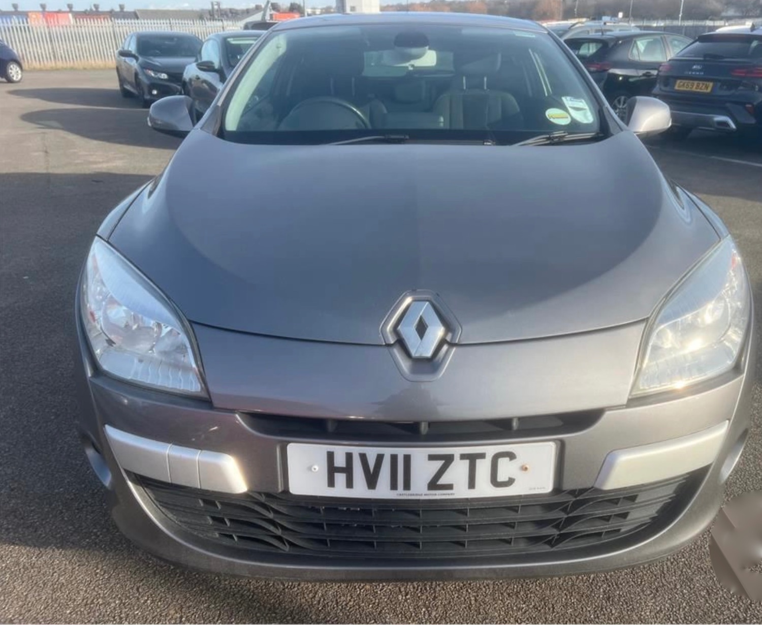Used Renault Megane 2011 for sale - 77609693: Photo 2