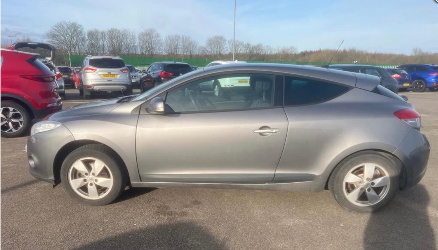 Used Renault Megane 2011 for sale - 77609693: Photo 4