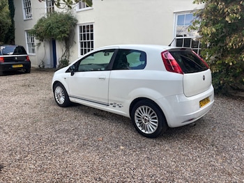 Used Fiat Grande Punto 2009 for sale - 75921815: Photo