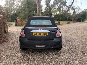 Used MINI Convertible 2010 for sale - 77398869: Photo