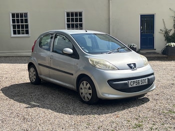 Peugeot - 107