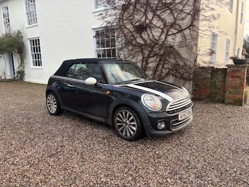 Used MINI Convertible 2010 for sale - 77170583: Photo