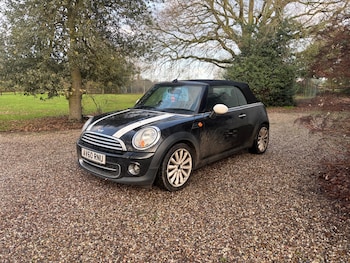 Used MINI Convertible 2010 for sale - 77170583: Photo