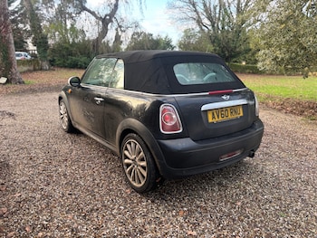 Used MINI Convertible 2010 for sale - 77170583: Photo